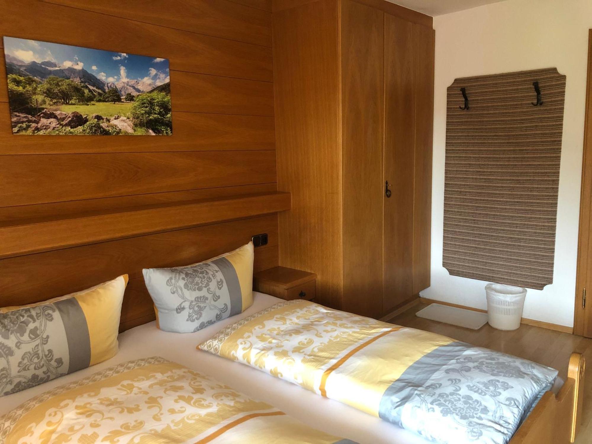 Hotel Gaestehaus Am Kurparkweg Reit im Winkl Pokoj fotografie